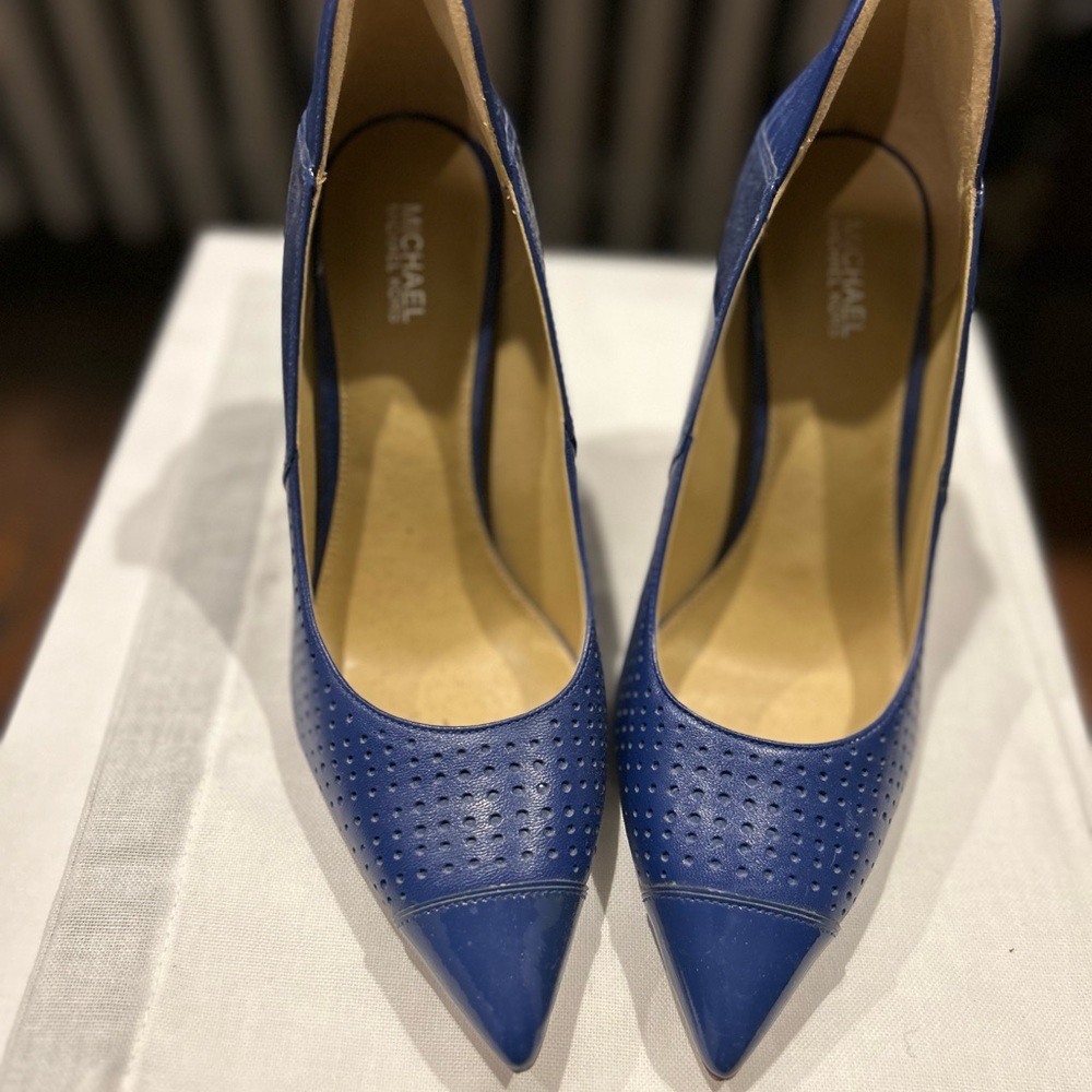 Michael Kors Women's Uma Perforated Leather Cap-Toe Pump - never worn